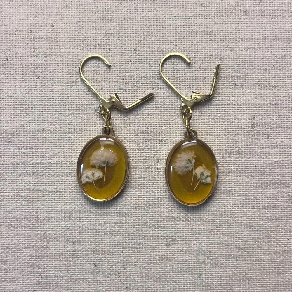 Gold Tone Flower Resin Drop Earrings - Picture 4 of 5